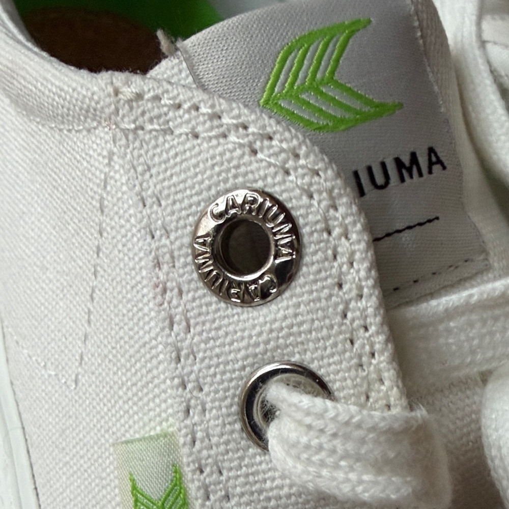 Women’s 7.5 Cariuma White Sneakers, NWT - Picture 13 of 16